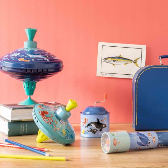 Vieille Toupie De Pêche En Métal - Matos Vintage Pour Eau Douce, Super Look Avec Perle Bleue